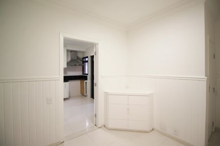 Apartamento à venda com 227m², 4 quartos e 4 vagas Apartamento à venda com 227m², 4 quartos e 4 vagasCopa