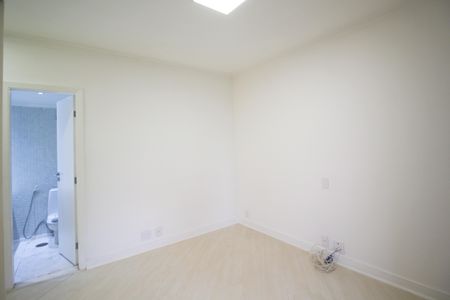 Apartamento à venda com 227m², 4 quartos e 4 vagas Apartamento à venda com 227m², 4 quartos e 4 vagasSuíte 2