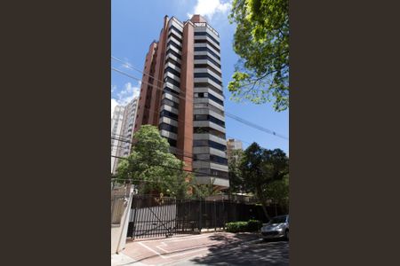 Apartamento à venda com 227m², 4 quartos e 4 vagas Apartamento à venda com 227m², 4 quartos e 4 vagasFachada