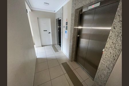 Apartamento para alugar com 41m², 2 quartos e sem vagaElavador 