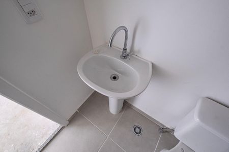 Banheiro de kitnet/studio à venda com 1 quarto, 25m² em Pinheiros, São Paulo