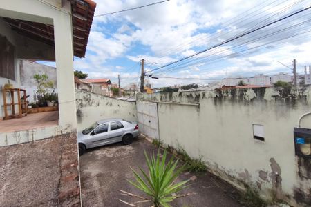 Casa à venda com 60m², 2 quartos e 4 vagasQuintal - Garagem