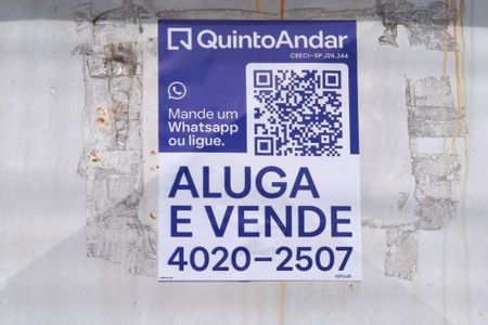 Casa à venda com 60m², 2 quartos e 4 vagasPLACA INSTALADA NA FACHADA
