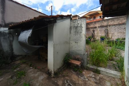 Casa à venda com 60m², 2 quartos e 4 vagasQuintal