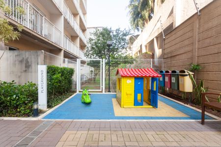 Apartamento para alugar com 28m², 1 quarto e sem vagaÁrea comum - Playground