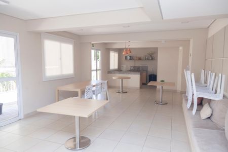 Apartamento para alugar com 28m², 1 quarto e sem vagaÁrea comum - Salão de festas