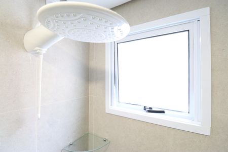 Banheiro de kitnet/studio para alugar com 1 quarto, 20m² em Barra Funda, São Paulo