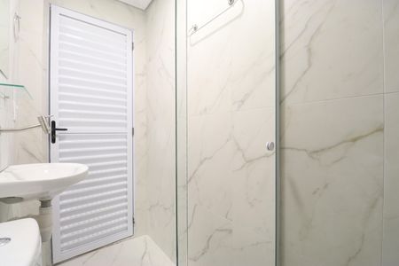 Banheiro  de kitnet/studio para alugar com 1 quarto, 20m² em Barra Funda, São Paulo