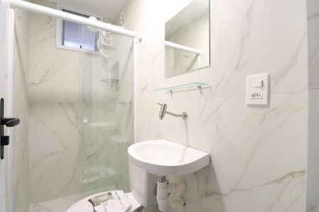 Banheiro  de kitnet/studio para alugar com 1 quarto, 20m² em Barra Funda, São Paulo