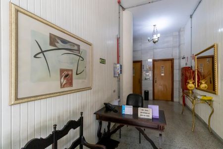 Apartamento à venda com 74m², 2 quartos e sem vagaÁrea comum - Hall social