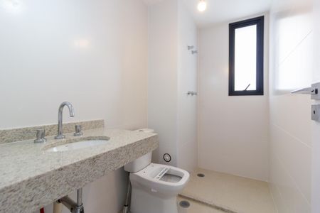 Apartamento à venda com 134m², 3 quartos e 2 vagas Apartamento à venda com 134m², 3 quartos e 2 vagasBanheiro da Suíte 1