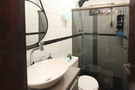 Casa à venda com 92m², 2 quartos e 1 vaga