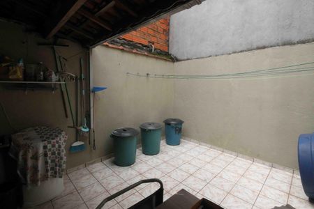 Casa à venda com 92m², 2 quartos e 1 vaga