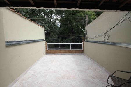 Casa à venda com 92m², 2 quartos e 1 vaga