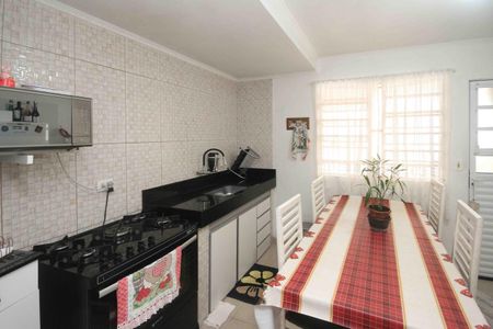 Casa à venda com 92m², 2 quartos e 1 vaga