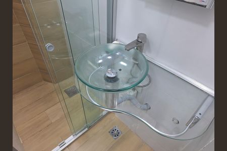 Apartamento à venda com 77m², 2 quartos e sem vagaBanheiro