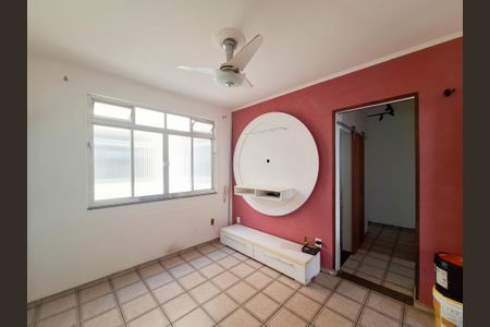 Apartamento à venda com 77m², 2 quartos e sem vagaSala