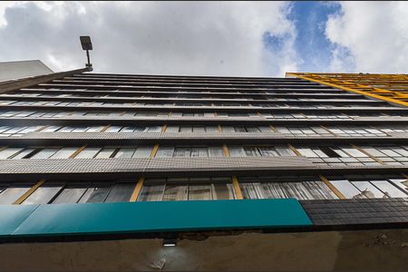 Apartamento para alugar com 94m², 3 quartos e sem vaga Apartamento para alugar com 94m², 3 quartos e sem vagaFachada