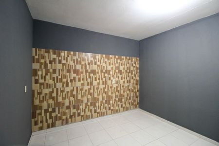 Sala de casa para alugar com 1 quarto, 70m² em Vila Antonieta, São Paulo