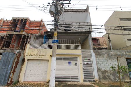 Casa para alugar com 70m², 1 quarto e sem vaga Casa para alugar com 70m², 1 quarto e sem vagaFachada