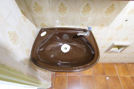 Banheiro de casa para alugar com 1 quarto, 70m² em Vila Antonieta, São Paulo