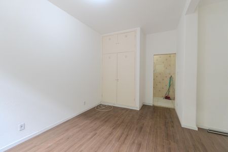 Studio à venda com 35m², 1 quarto e sem vagaKitnet