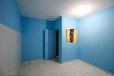 Quarto de casa para alugar com 1 quarto, 70m² em Vila Antonieta, São Paulo