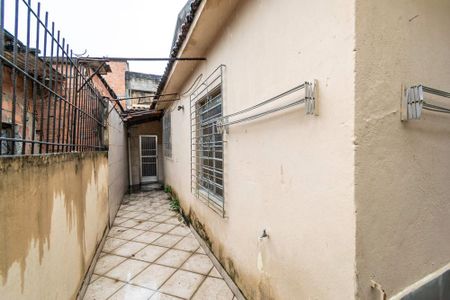 Casa à venda com 84m², 3 quartos e sem vaga Casa à venda com 84m², 3 quartos e sem vagaVaranda Lateral