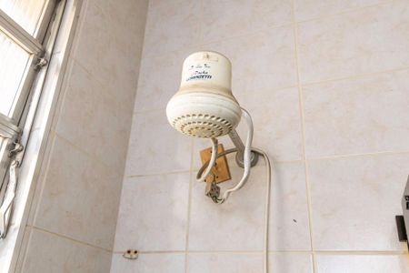 Casa à venda com 84m², 3 quartos e sem vaga Casa à venda com 84m², 3 quartos e sem vagaBanheiro