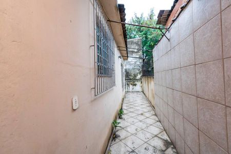Casa à venda com 84m², 3 quartos e sem vaga Casa à venda com 84m², 3 quartos e sem vagaVaranda Lateral