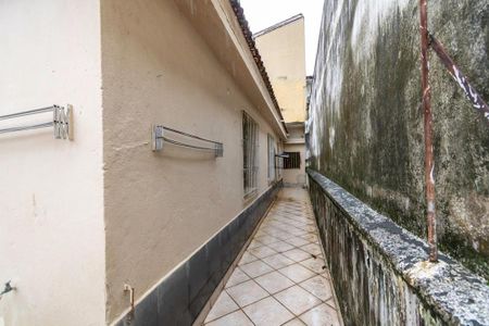 Casa à venda com 84m², 3 quartos e sem vaga Casa à venda com 84m², 3 quartos e sem vagaVaranda Lateral