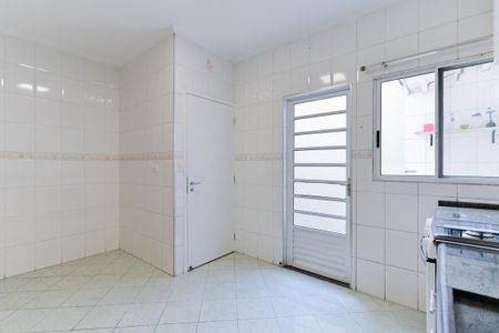 Casa de condomínio à venda com 161m², 3 quartos e 3 vagas Casa de condomínio à venda com 161m², 3 quartos e 3 vagasCozinha