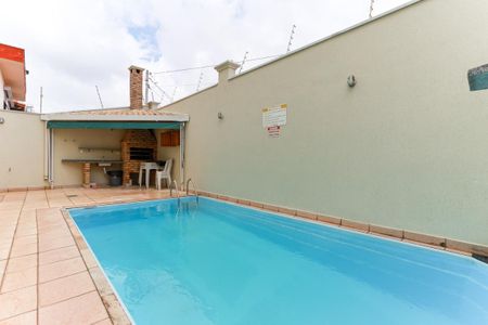 Casa de condomínio à venda com 161m², 3 quartos e 3 vagas Casa de condomínio à venda com 161m², 3 quartos e 3 vagasÁrea comum - Piscina