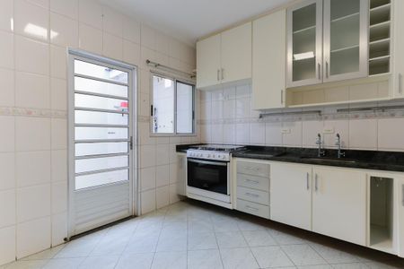 Casa de condomínio à venda com 161m², 3 quartos e 3 vagas Casa de condomínio à venda com 161m², 3 quartos e 3 vagasCozinha
