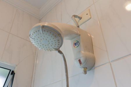 Casa de condomínio à venda com 161m², 3 quartos e 3 vagas Casa de condomínio à venda com 161m², 3 quartos e 3 vagasBanheiro da suíte