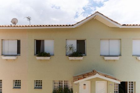 Casa de condomínio à venda com 161m², 3 quartos e 3 vagas Casa de condomínio à venda com 161m², 3 quartos e 3 vagasVista do quarto 2