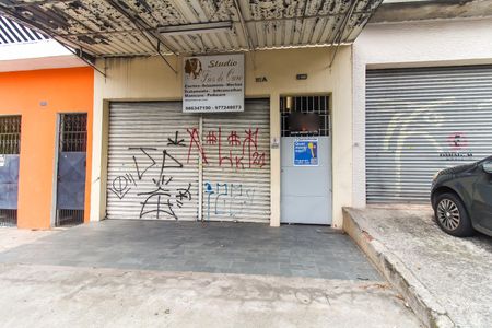 Casa para alugar com 55m², 1 quarto e sem vaga Casa para alugar com 55m², 1 quarto e sem vagaFachada + Placa