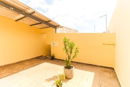 Casa para alugar com 55m², 1 quarto e sem vaga Casa para alugar com 55m², 1 quarto e sem vagaQuintal