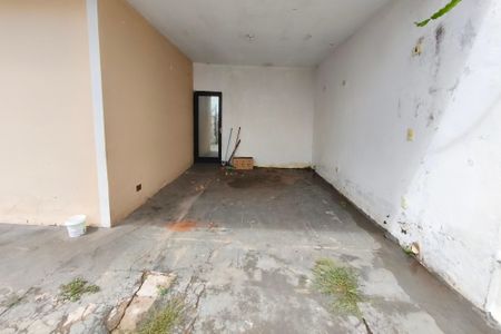 Casa à venda com 200m², 5 quartos e 2 vagasQuintal  - Garagem