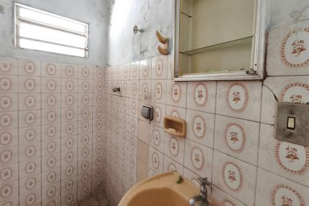 Casa à venda com 200m², 5 quartos e 2 vagasCasa 2 - Banheiro