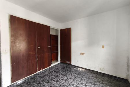 Casa à venda com 200m², 5 quartos e 2 vagasQuarto 2