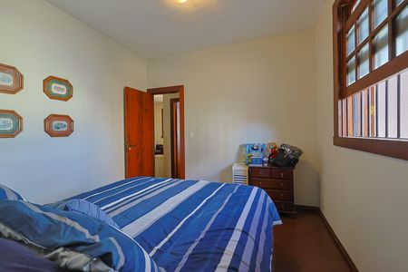 Casa à venda com 310m², 4 quartos e 4 vagas