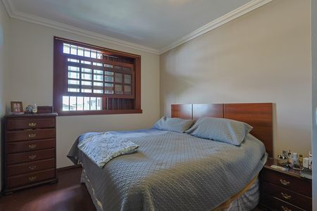 Casa à venda com 310m², 4 quartos e 4 vagas