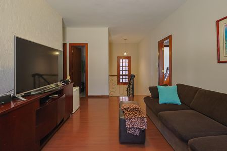 Casa à venda com 310m², 4 quartos e 4 vagas