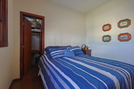 Casa à venda com 310m², 4 quartos e 4 vagas