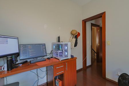 Casa à venda com 310m², 4 quartos e 4 vagas