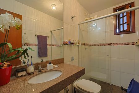 Casa à venda com 310m², 4 quartos e 4 vagas