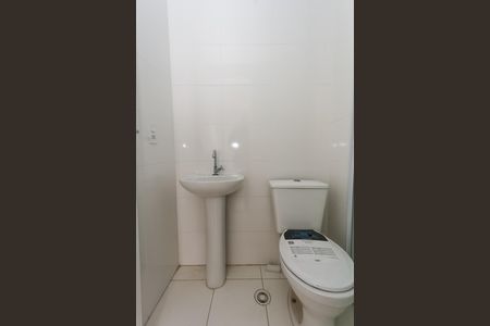 Banheiro de apartamento para alugar com 1 quarto, 24m² em Paraíso do Morumbi, São Paulo