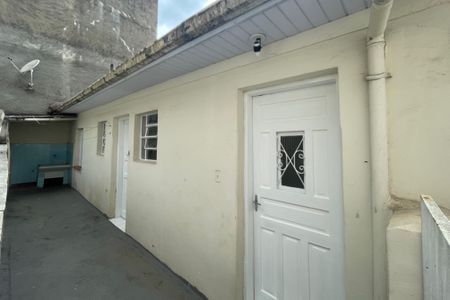 Casa para alugar com 43m², 1 quarto e sem vaga