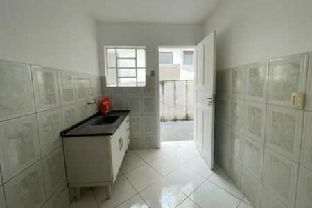 Casa para alugar com 43m², 1 quarto e sem vaga